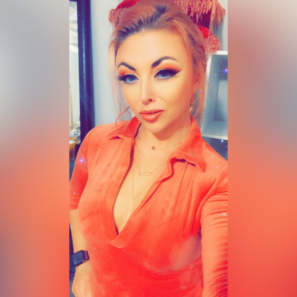 Meet your Posher, Lauren m.